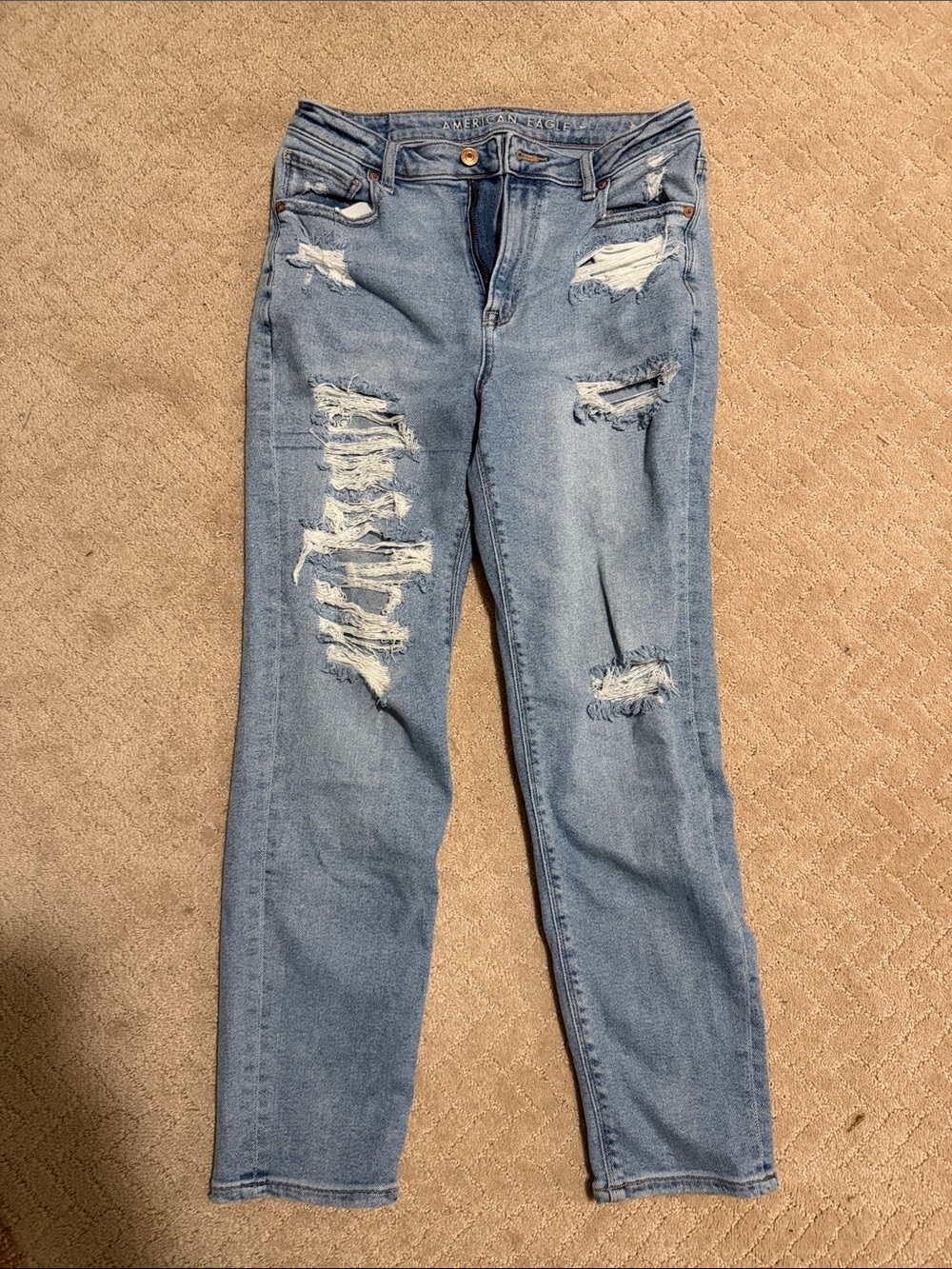 AE Mom Jean